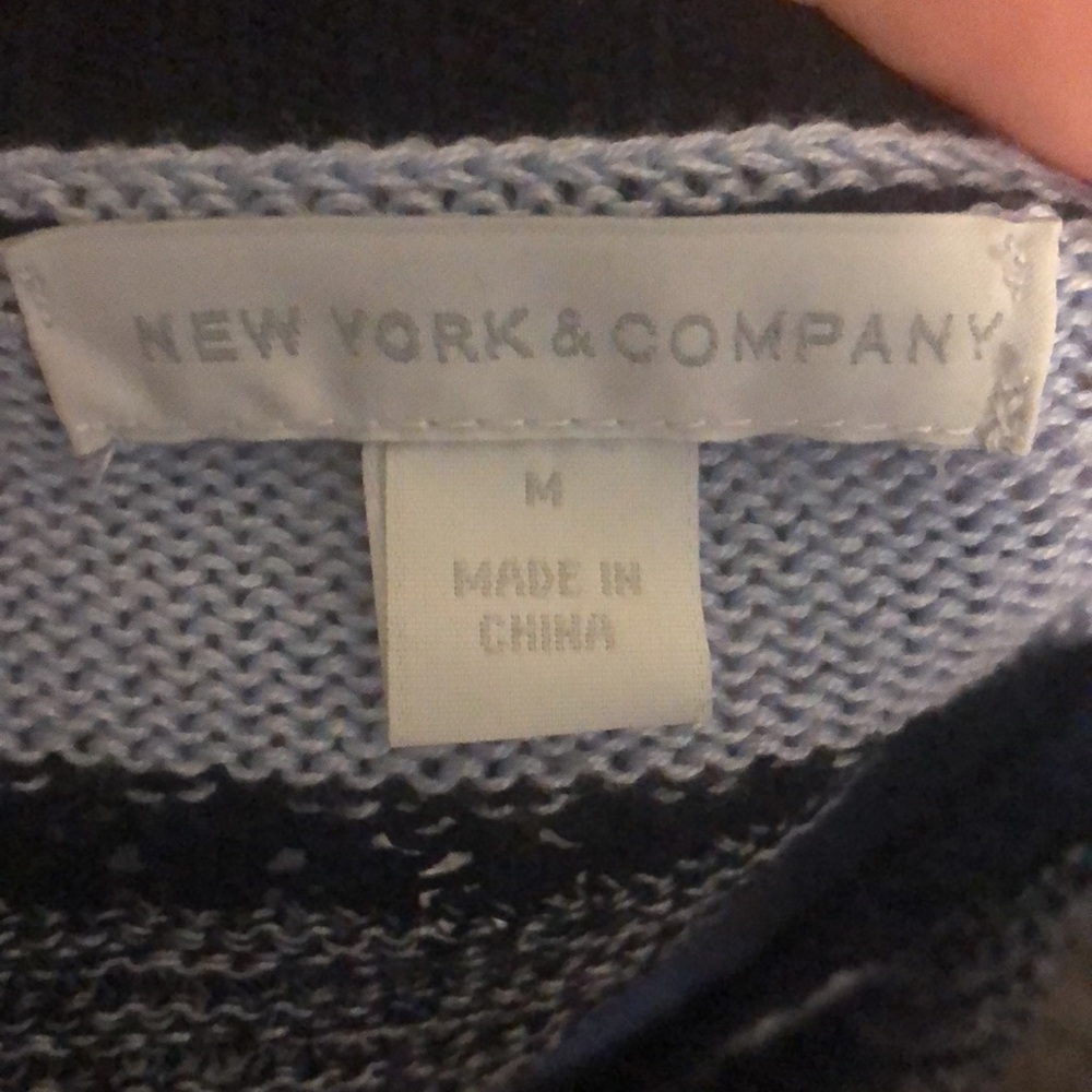 🔹4 for $30 NY&CO Striped Sweater, Medium - Picture 7 of 8